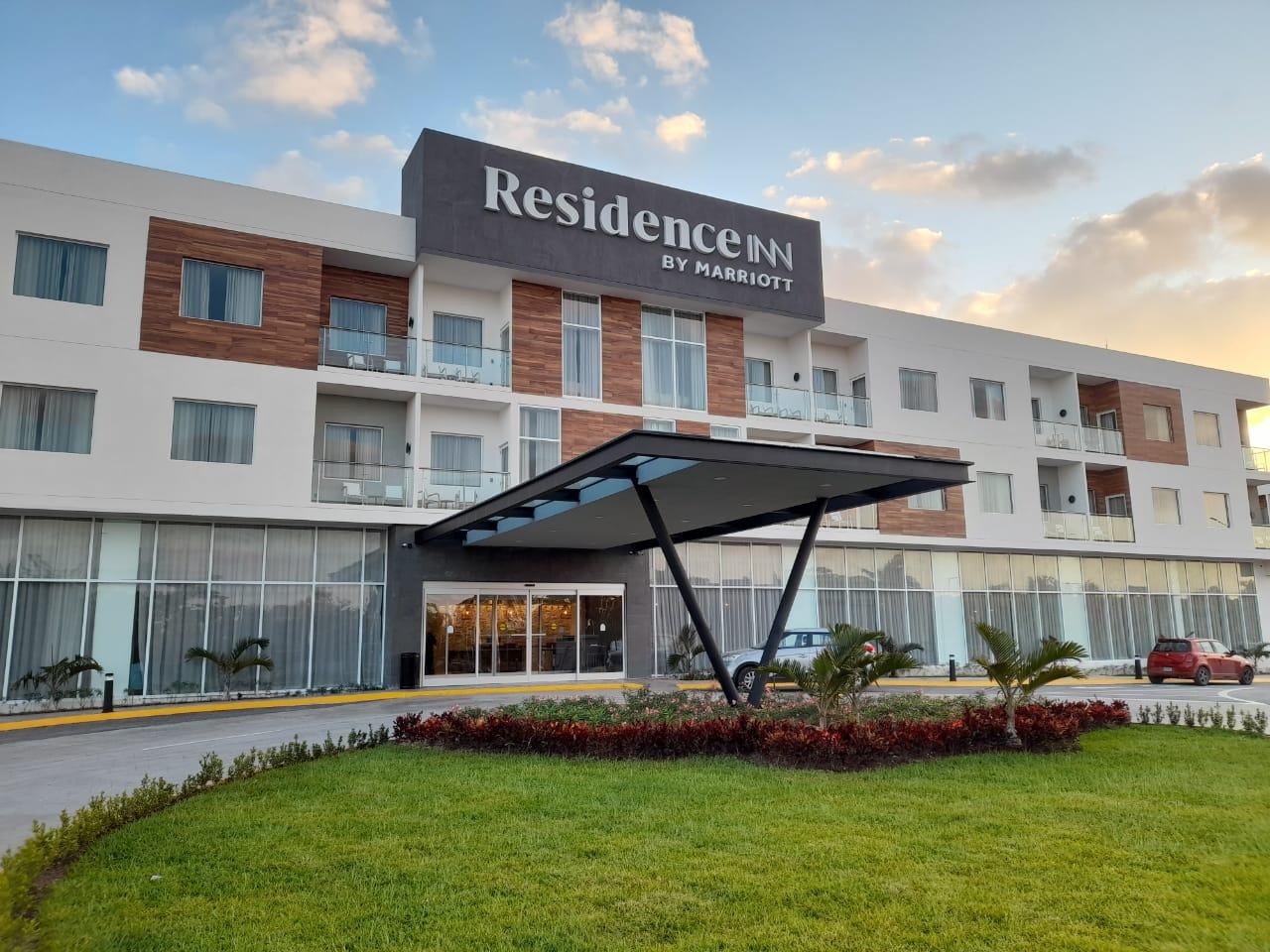 Residence Inn By Marriott Cancun Hotel Zone Ngoại thất bức ảnh