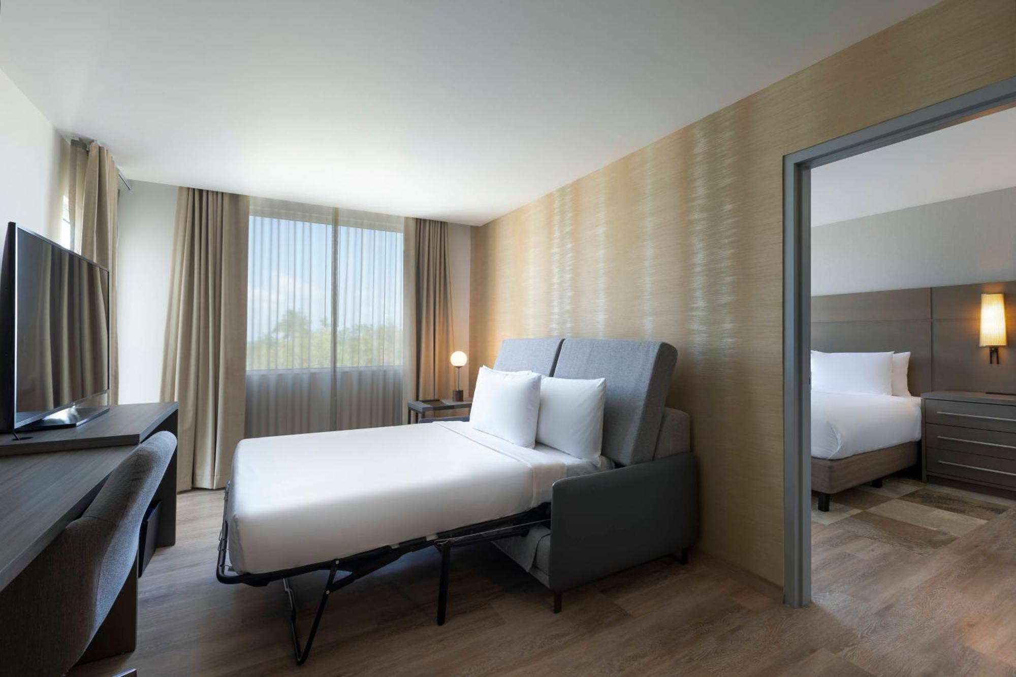 Residence Inn By Marriott Cancun Hotel Zone Ngoại thất bức ảnh