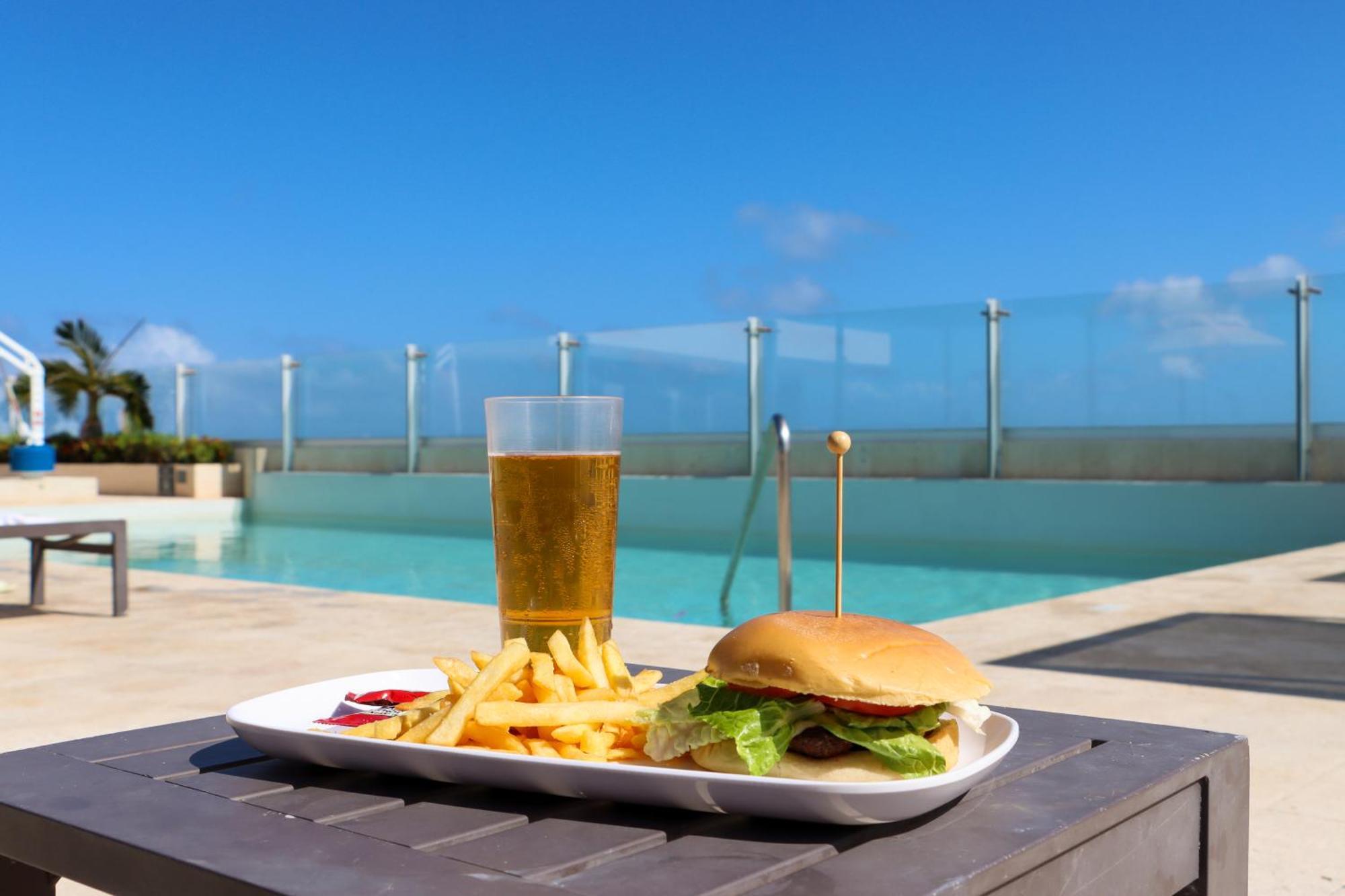 Residence Inn By Marriott Cancun Hotel Zone Ngoại thất bức ảnh